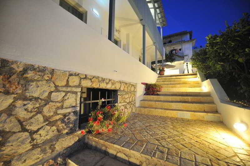 Hotel Agios Nikitas Exterior photo
